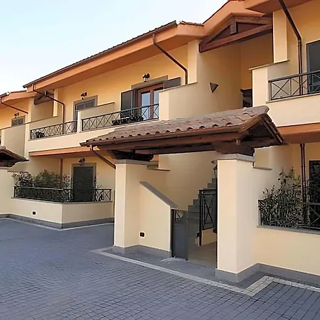 Borgo Castel Savelli 4* Grottaferrata