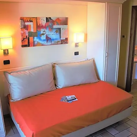 Borgo Castel Savelli 4* Grottaferrata