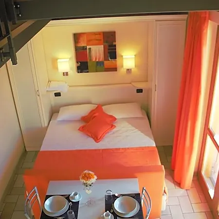 Borgo Castel Savelli 4*