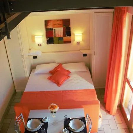 Borgo Castel Savelli アパートホテル