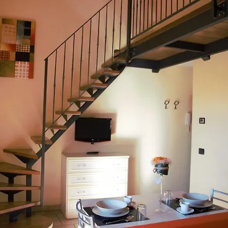 アパートホテル Borgo Castel Savelli グロッタフェッラータ