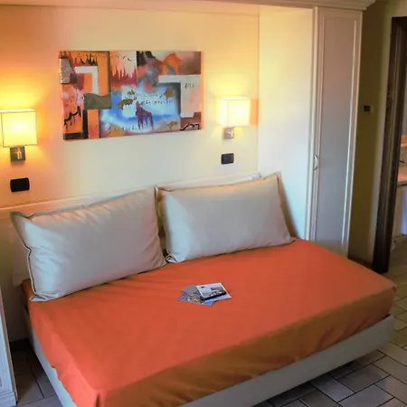 アパートホテル Borgo Castel Savelli