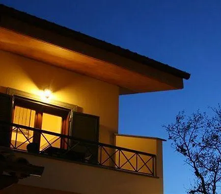 Borgo Castel Savelli Aparthotel Grottaferrata