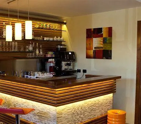 Borgo Castel Savelli グロッタフェッラータ