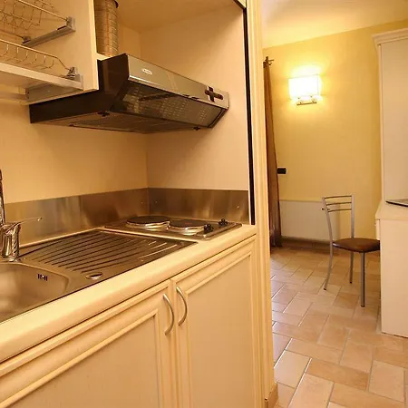 Borgo Castel Savelli 4* グロッタフェッラータ