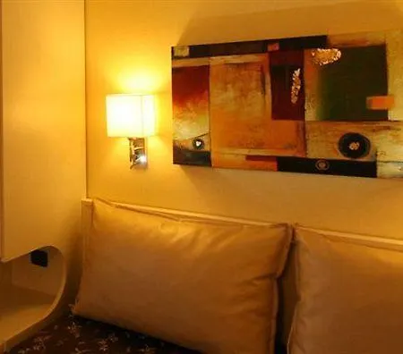 Borgo Castel Savelli 4*