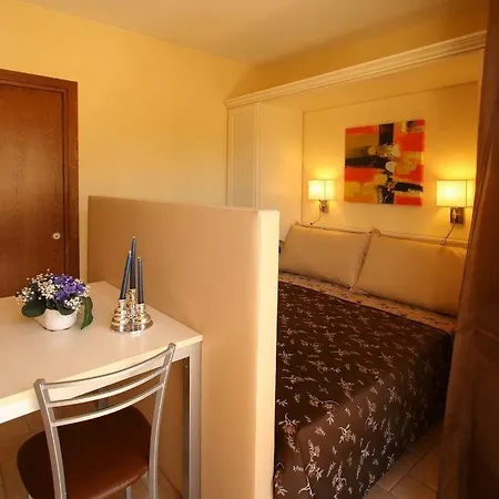 Borgo Castel Savelli Grottaferrata