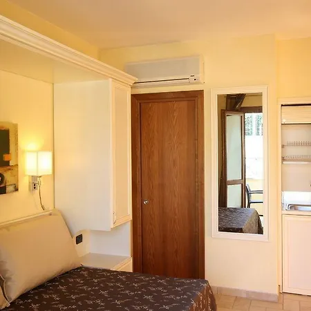 Borgo Castel Savelli アパートホテル 4*