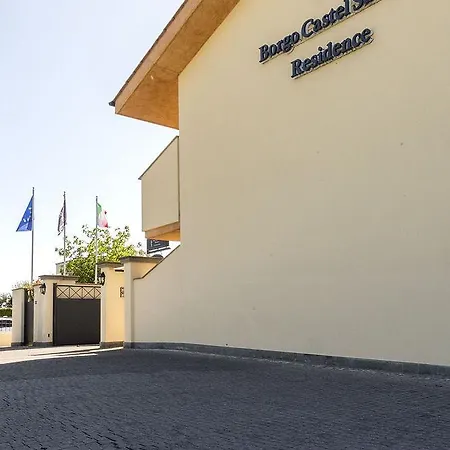 Aparthotel Borgo Castel Savelli 2*