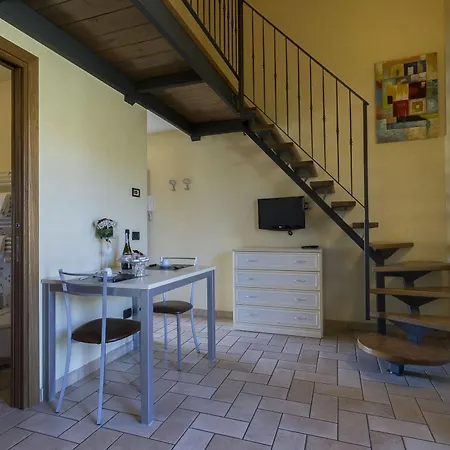 Borgo Castel Savelli Lejlighedshotel 4*