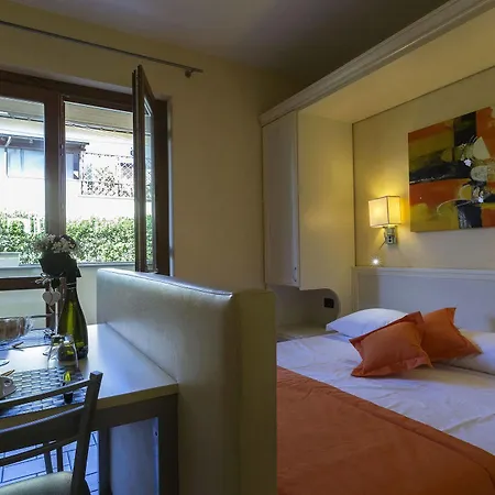 Borgo Castel Savelli 2* Grottaferrata