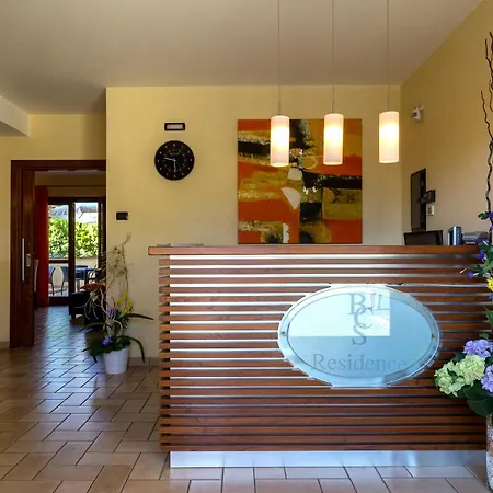 アパートホテル Borgo Castel Savelli 4*