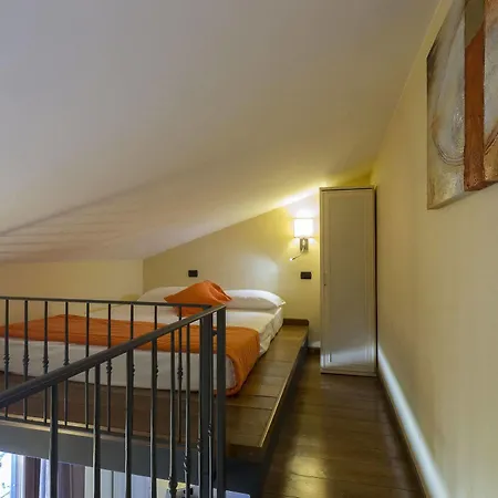 Borgo Castel Savelli 2*
