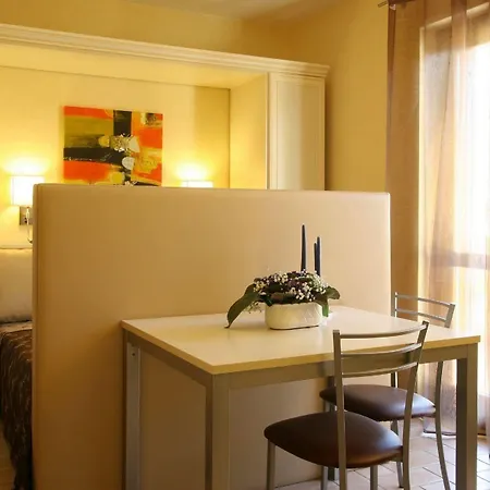 アパートホテル Borgo Castel Savelli グロッタフェッラータ