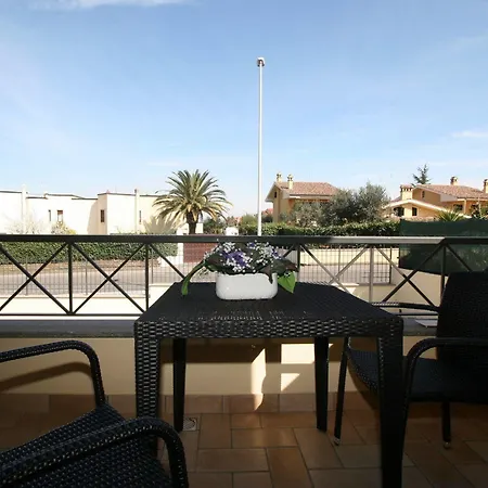 Borgo Castel Savelli 2*