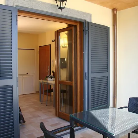 Borgo Castel Savelli アパートホテル グロッタフェッラータ