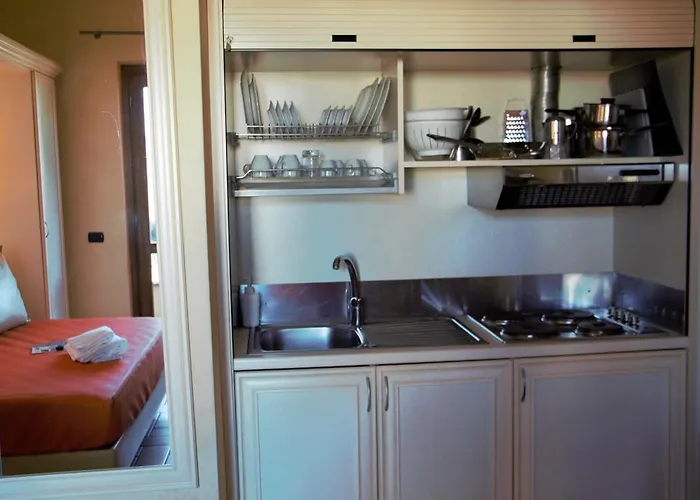 Borgo Castel Savelli Ξενοδοχείο με διαμερίσματα Grottaferrata