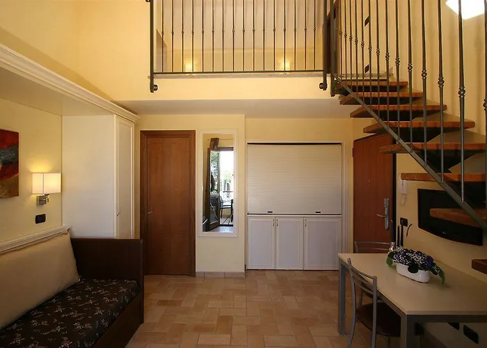 Borgo Castel Savelli 4*