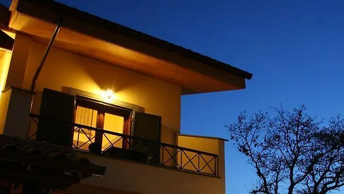 Borgo Castel Savelli Hotel apartamentowy Grottaferrata