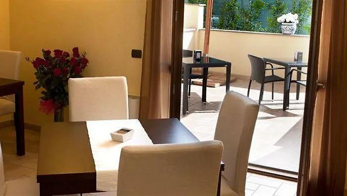 Borgo Castel Savelli 4*