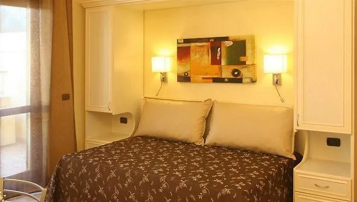 Borgo Castel Savelli Hotel apartamentowy 4*