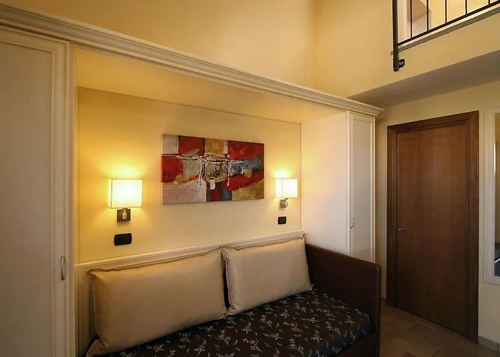 Borgo Castel Savelli Grottaferrata