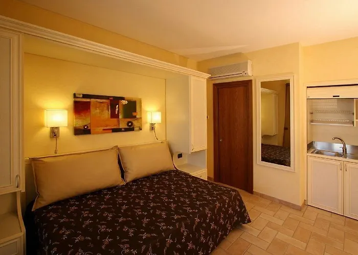 Hotel apartamentowy Borgo Castel Savelli Grottaferrata