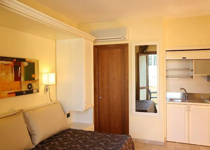 Borgo Castel Savelli Apartmanhotel 4*