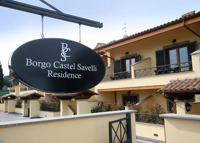 Borgo Castel Savelli Hotel apartamentowy 4*