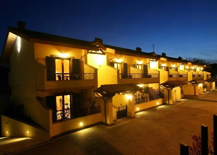 Hotel apartamentowy Borgo Castel Savelli Grottaferrata