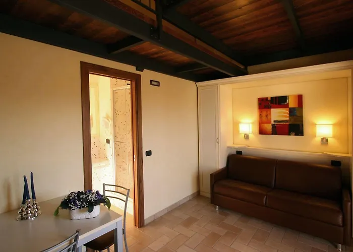 Borgo Castel Savelli 4*