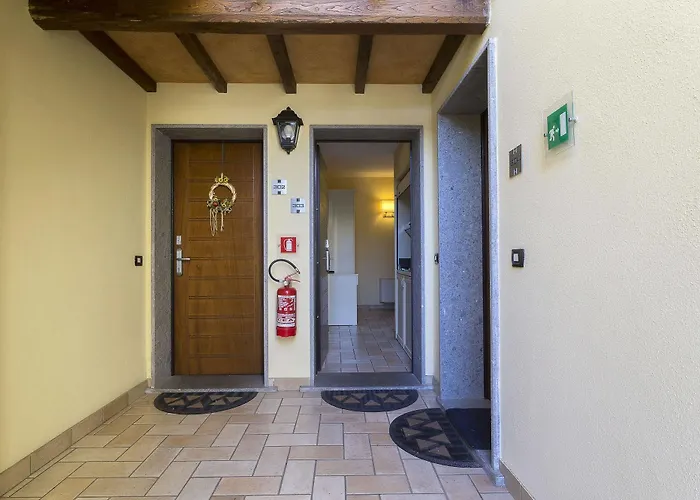 Borgo Castel Savelli Ξενοδοχείο με διαμερίσματα 4*