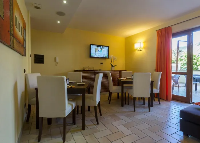 Borgo Castel Savelli Ξενοδοχείο με διαμερίσματα 4*